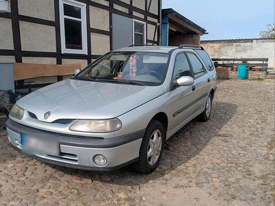 Usata Renault Laguna 106 CV (77 kW) 2000 Cabrio