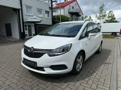 Gebraucht Opel Zafira Edition 135 PS (99 kW) 2016 Weiß Van / Kleinbus