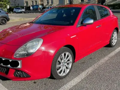 Gebraucht Alfa Romeo Giulietta Turismo 170 PS (125 kW) 2012 Rot Kleinwagen
