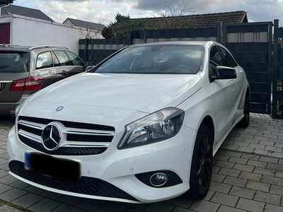 Gebraucht Mercedes A180 2013 Weiß Kleinwagen