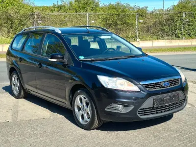 Gebraucht Ford Focus Style 109 PS (80 kW) 2009 Schwarz Limousine