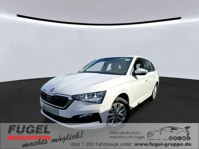 Gebraucht Skoda Scala Ambition 95 PS (69 kW) 2023 Candyweiss Kleinwagen