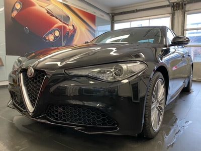 gebraucht Alfa Romeo Giulia Lusso Ti 2.2D AT8 **Sofort Lieferbar**