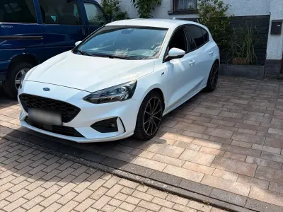 Gebraucht Ford Focus ST-Line 150 PS (110 kW) 2019 Weiß Kleinwagen