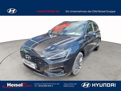 Abyss black / mic Gebraucht 2024 Hyundai i30 Advantage Kombi | 26.960 € (Fairer Preis)