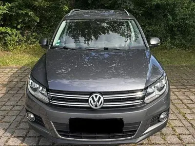 Gebraucht VW Tiguan Cup 140 PS (102 kW) 2014 Grau SUV