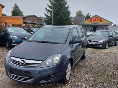 Grau Gebraucht 2011 Opel Zafira Design Edition Van / Kleinbus | 6.400 € (Teuer)