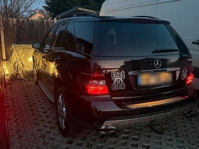 Gebraucht Mercedes ML320 224 PS (164 kW) 2006 Schwarz SUV