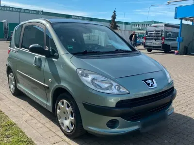 Gebraucht Peugeot 1007 88 PS (64 kW) 2006 Van / Kleinbus