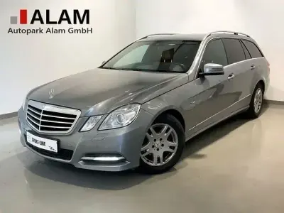 Gebraucht Mercedes E220 170 PS (125 kW) 2011 Silber Limousine