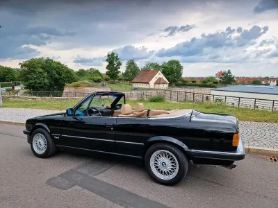 Gebraucht BMW 325 Cabriolet 170 PS (125 kW) 1989 Schwarz Cabrio