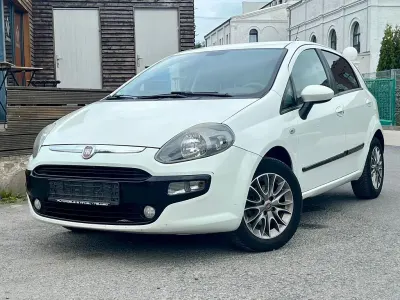 Gebraucht Fiat Punto Evo 77 PS (56 kW) 2011 Weiß Kleinwagen