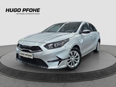 Gebraucht Kia Ceed Edition 7 101 PS (74 kW) 2025 Sparklingsilber Kleinwagen