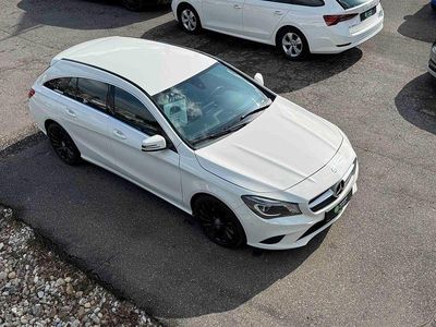 Gebraucht Mercedes CLA180 Shooting Brake 122 PS (89 kW) 2016 Weiß Kombi