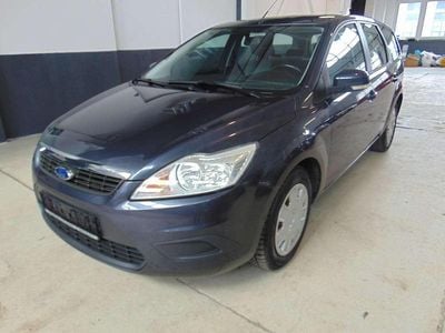Gebraucht Ford Focus Style 101 PS (74 kW) 2010 Royalgrau met. Kombi