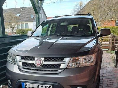 Gebraucht Fiat Freemont Urban 140 PS (102 kW) 2011 Grau SUV