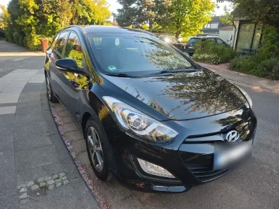 Usado Hyundai i30 Edition 99 CV (72 kW) 2014 Negro Familiar