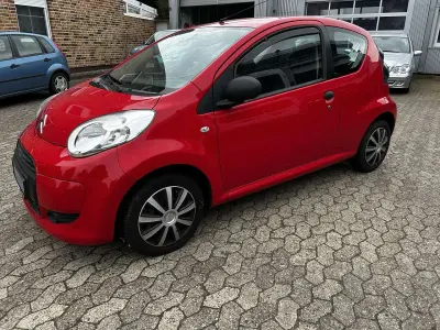 Gebraucht Citroën C1 Advance 68 PS (50 kW) 2011 Zu lackieren rot Kleinwagen