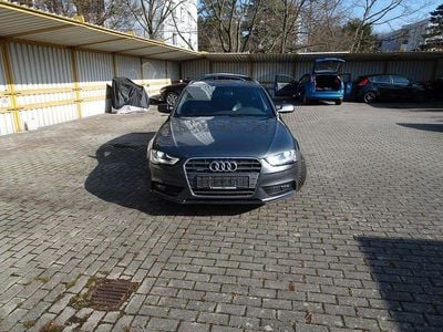 Gebraucht Audi A4 S-Line 177 PS (130 kW) 2015 Grau Kombi