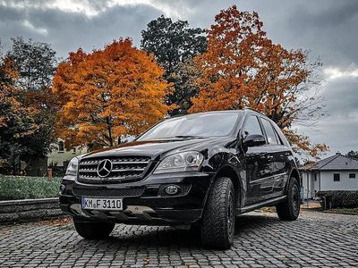 Gebraucht Mercedes ML320 224 PS (164 kW) 2008 Schwarz SUV