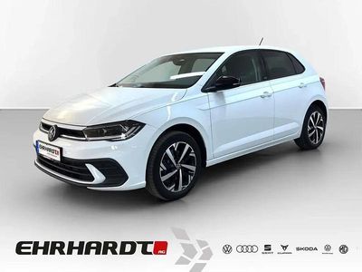 Usata VW Polo Life 81 CV (59 kW) 2024 Argento Utilitaria