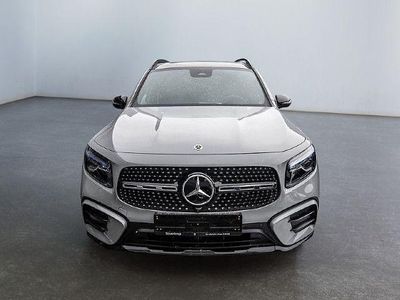 Grau Gebraucht 2026 Mercedes GLB200 AMG SUV | 51.950 € (Teuer)
