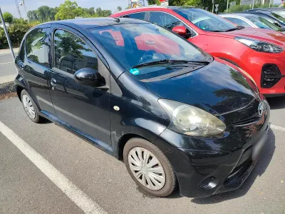 Gebraucht Toyota Aygo Cool 68 PS (50 kW) 2013 Schwarz Kleinwagen