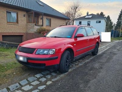 Gebraucht VW Passat 116 PS (85 kW) 2000 Rot Kombi