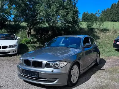 Gebraucht BMW 120 215 PS (158 kW) 2010 Grau Kleinwagen