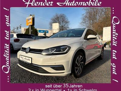 Używany VW Golf VII Sound 150 KM (110 kW) 2018 Biały Sedan/Limuzyna