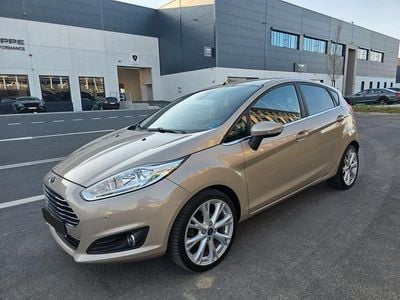 Gebraucht Ford Fiesta Titanium 95 PS (69 kW) 2016 Gold Limousine