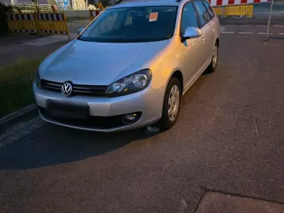 Gebraucht VW Golf VII 105 PS (77 kW) 2012 Grau Kombi