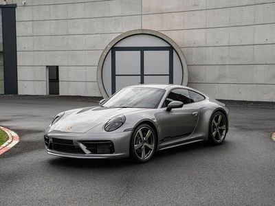 Gebraucht Porsche 911 Carrera 385 PS (283 kW) 2024 Silber