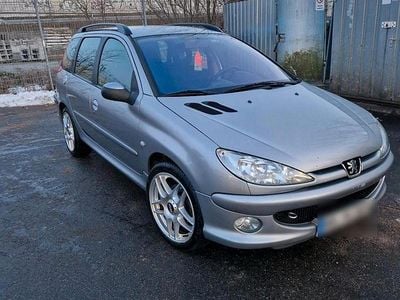 Grau Gebraucht 2003 Peugeot 206 Kombi | 1.200 €