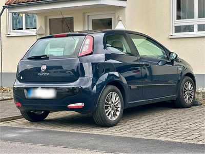 Gebraucht Fiat Punto Evo 69 PS (50 kW) 2011 Blau Kleinwagen