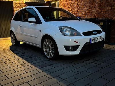 Gebraucht Ford Fiesta ST-Line 80 PS (58 kW) 2008 Weiß Kleinwagen