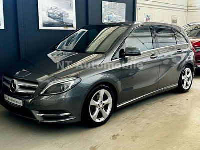 Gebraucht Mercedes B180 Sport 122 PS (89 kW) 2012 Grau Van / Kleinbus