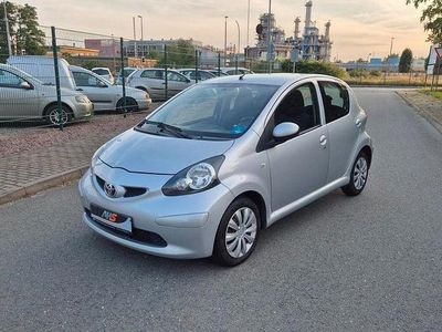 Gebraucht Toyota Aygo Cool 68 PS (50 kW) 2006 Silber Kleinwagen