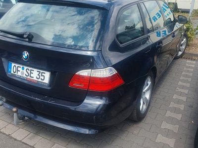 BMW 525
