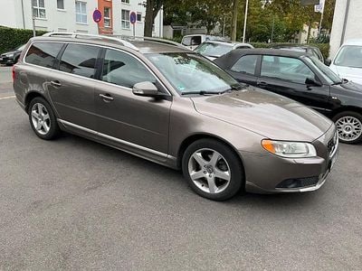 Gebraucht Volvo V70 Summum 175 PS (128 kW) 2010 Grau Kombi