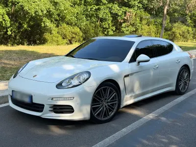 Gebraucht Porsche Panamera 280 PS (205 kW) 2015 Weiß Kleinwagen