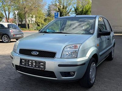 Usata Ford Fusion 80 CV (58 kW) 2003 Argento Utilitaria