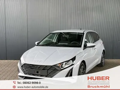 Neu Hyundai i20 Pure 79 PS (58 kW) 2025 Phantom black Kleinwagen