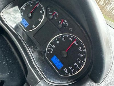 Gebraucht VW Polo 65 PS (47 kW) 2004 Silber Kleinwagen