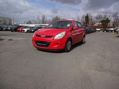Gebraucht Hyundai i20 Edition 77 PS (56 kW) 2011 Rot Kleinwagen