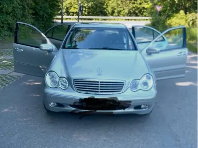 Gebraucht Mercedes C240 170 PS (125 kW) 2003 Silber Limousine