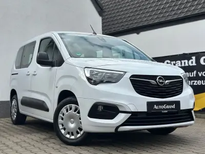 Gebraucht Opel Combo Life 102 PS (75 kW) 2022 Weiß Van / Kleinbus