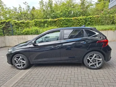 Gebraucht Hyundai i20 Prime 101 PS (74 kW) 2024 Schwarz Kleinwagen