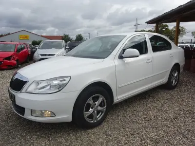 Gebraucht Skoda Octavia Elegance 122 PS (89 kW) 2010 Weiß Limousine