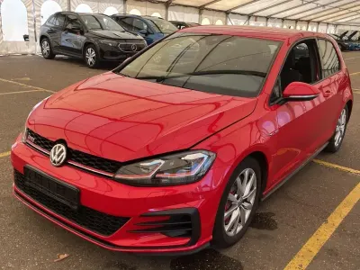 Gebraucht VW Golf VII GTI 245 PS (180 kW) 2019 Rot Limousine